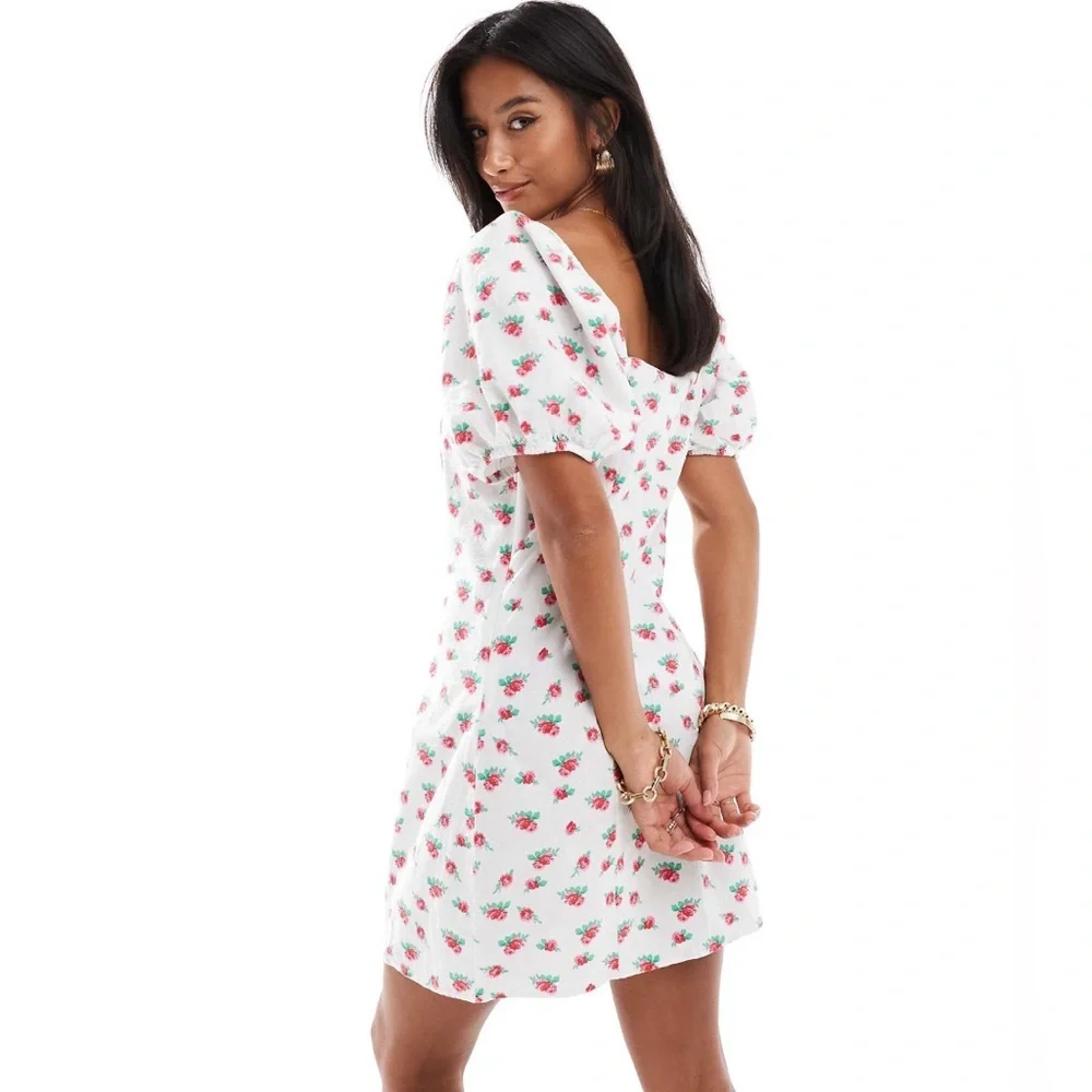 🛍️Vero Moda Sweetheart Neck Minidress with Puff Sleeves in Floral Medium NWOT - Picture 7 of 7